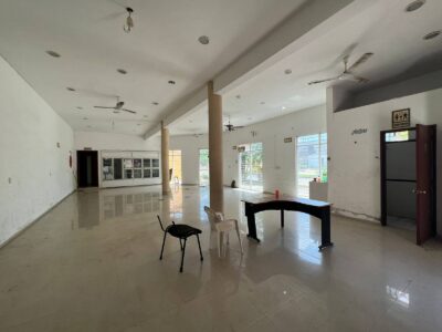 Amplio local o bodega comercial en renta Campeche ideal para comercio, bodega, súper, farmacia, etc…