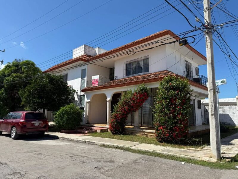 🏡✨ DEPARTAMENTO AMUEBLADO EN RENTA – 💲9,000 MXN FRACC. FRACCIORAMA 2000, CAMPECHE ✨ | Planta baja 📍 Ubicación privilegiada: A solo una cuadra de Av. Central y muy cerca de Av. Colosio. Disfruta de una zona tranquila, con acceso inmediato a tiendas, esc