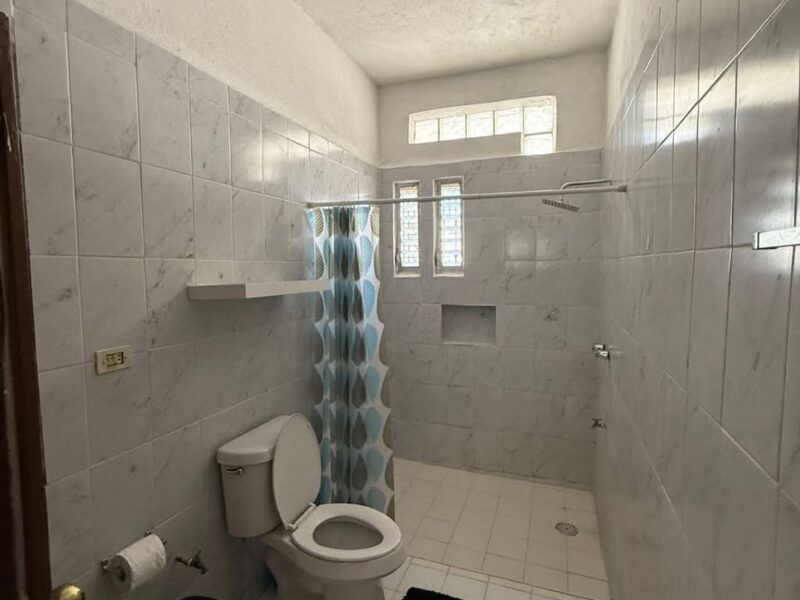 🏡✨ DEPARTAMENTO AMUEBLADO EN RENTA – 💲9,000 MXN FRACC. FRACCIORAMA 2000, CAMPECHE ✨ | Planta baja 📍 Ubicación privilegiada: A solo una cuadra de Av. Central y muy cerca de Av. Colosio. Disfruta de una zona tranquila, con acceso inmediato a tiendas, esc