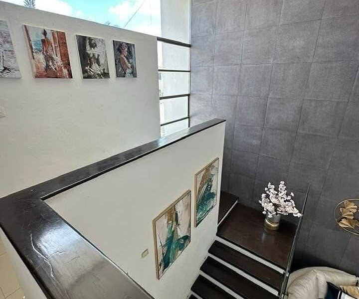 RENTA O VENTA❗Magnífica Casa en Bugambilias, Campeche. 💲 $27,000 MXN al mes 🏡 Casa con amplios espacios, jardines y acabados de lujo