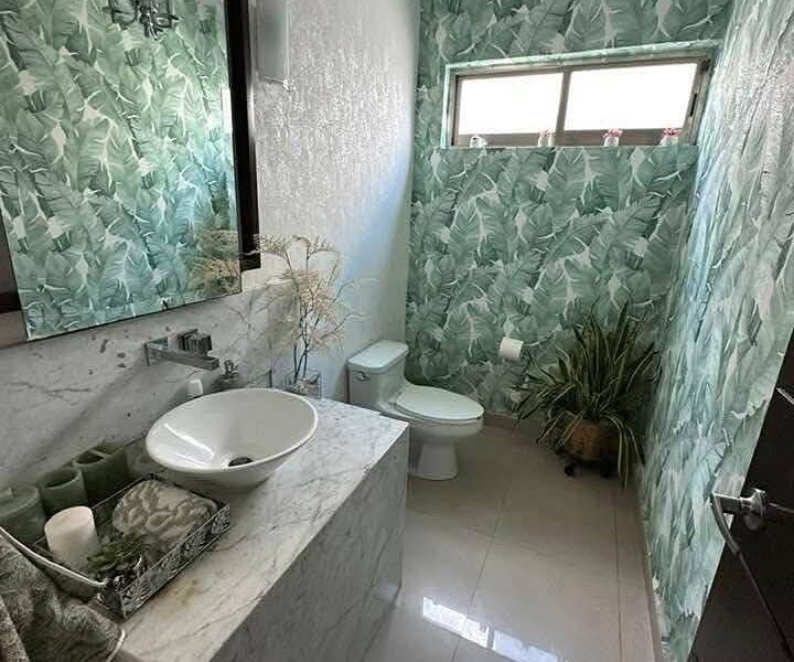 RENTA O VENTA❗Magnífica Casa en Bugambilias, Campeche. 💲 $27,000 MXN al mes 🏡 Casa con amplios espacios, jardines y acabados de lujo