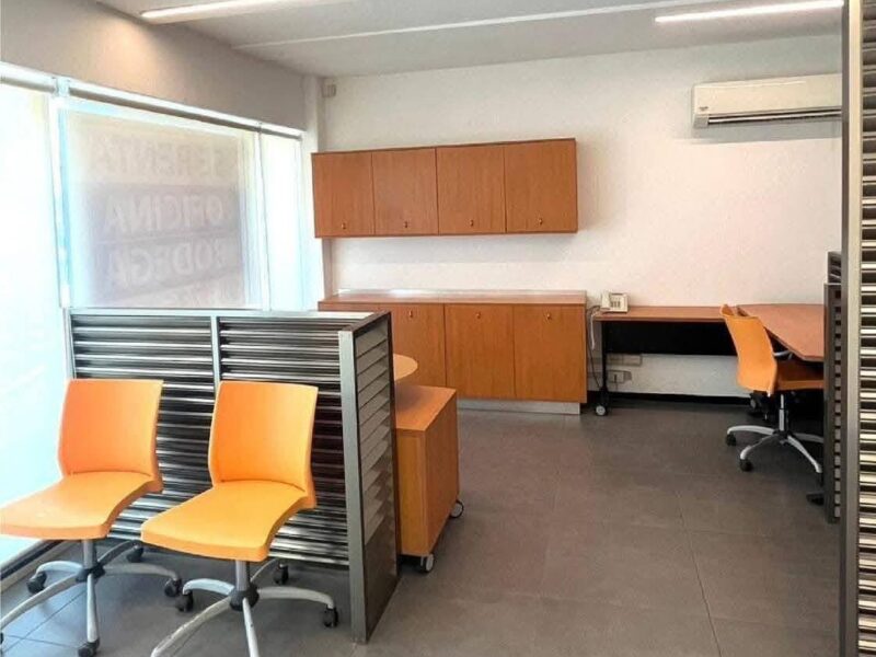 🏢 OFICINA AMUEBLADA EN RENTA – AV. LÓPEZ PORTILLO, CAMPECHE ✨💲13,000 + IVA