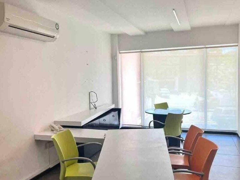 🏢 OFICINA AMUEBLADA EN RENTA – AV. LÓPEZ PORTILLO, CAMPECHE ✨💲13,000 + IVA
