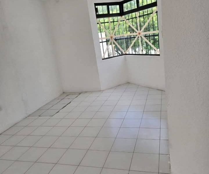 ✨🏢 OFICINAS EN RENTA – UBICACIÓN PREMIUM 🏢✨ 💲 $30,000 mensuales 📍 Av. López Portillo – Fracc. Villas Residencial Ix-Lol-Be 🛣 Acceso por doble calle 📌 A una esquina de las Fiscalías