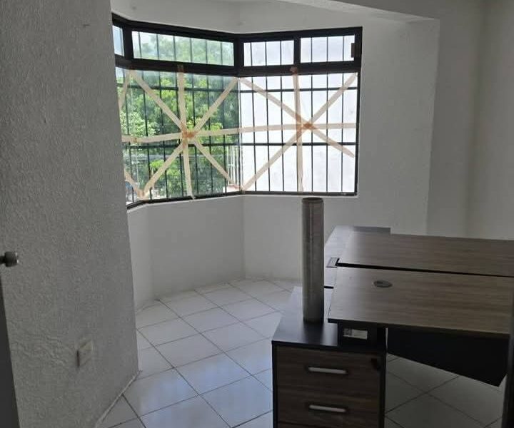 ✨🏢 OFICINAS EN RENTA – UBICACIÓN PREMIUM 🏢✨ 💲 $30,000 mensuales 📍 Av. López Portillo – Fracc. Villas Residencial Ix-Lol-Be 🛣 Acceso por doble calle 📌 A una esquina de las Fiscalías