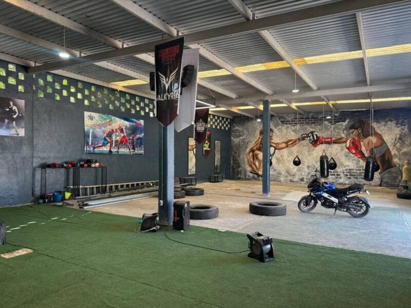 💪🏢 LOCAL EN RENTA – IDEAL PARA TU NEGOCIO 🏢💪 💲12,500 MXN 📍 Ubicación estratégica: sobre avenida principal en Kanisté, con gran visibilidad y fácil acceso. 🔹 Superficie: 250 m² (25 x 10 m) 🔹 Espacio amplio y versátil