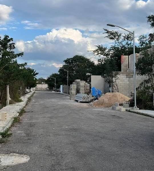🏡 ❗Terreno en venta❗-CONKAL, YUCATÁN - 📍En el corazón del pueblo, a solo 5 minutos del centro y con excelente proyección de crecimiento