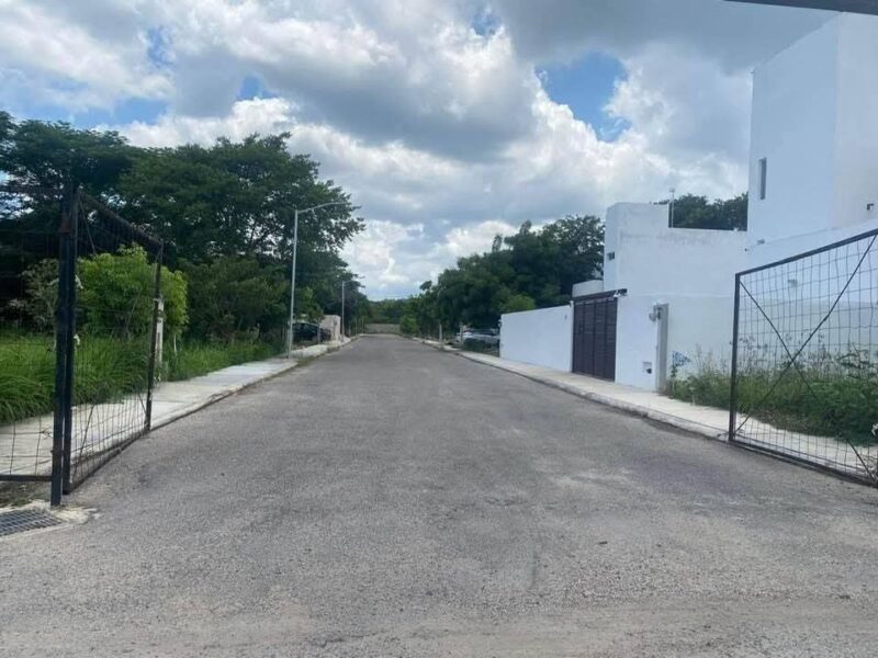 🏡 ❗Terreno en venta❗-CONKAL, YUCATÁN - 📍En el corazón del pueblo, a solo 5 minutos del centro y con excelente proyección de crecimiento