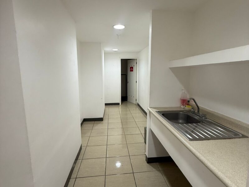 🏢✨ LOCAL COMERCIAL EN RENTA – 💲30,000 más IVA 📍CAMPECHE, CAMPECHE-UBICACIÓN PREMIUM ✨🏢 📍 Circuito Baluartes, esquina Calle 16 y Ciriaco Vázquez (Actualmente ocupado por Financiera Compartamos) 🔹 120 m² de espacio versátil