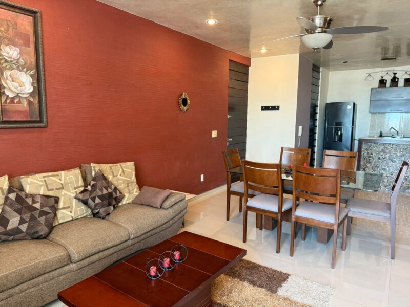 RENTA DE DEPARTAMENTO AMPLIO EN CAMPECHE